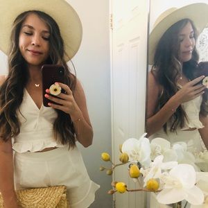 Meet your Posher, Crystal